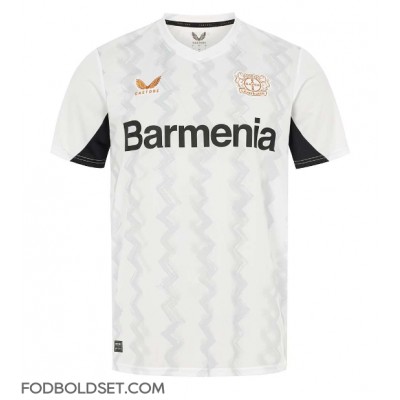 Bayer Leverkusen Edmond Tapsoba #12 Udebanetrøje 2024-25 Kortærmet Bayer Leverkusen Edmond Tapsoba #12 Udebanetrøje 2024-25 Kortærmet